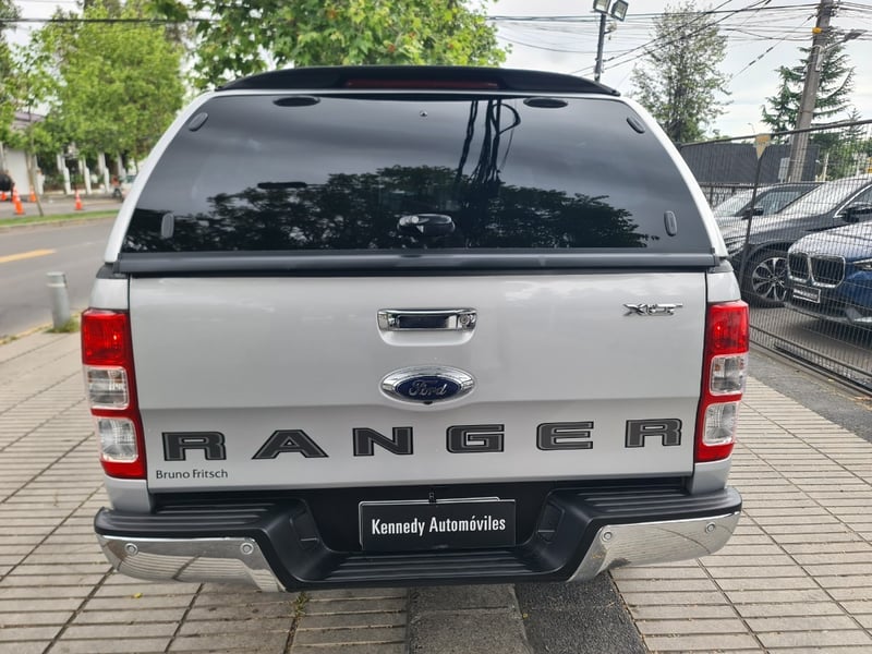 Ford RANGER 2.5 XLT 4X2 DOB. CAB. MT 4P. 2023 - Imagen 8 de 10