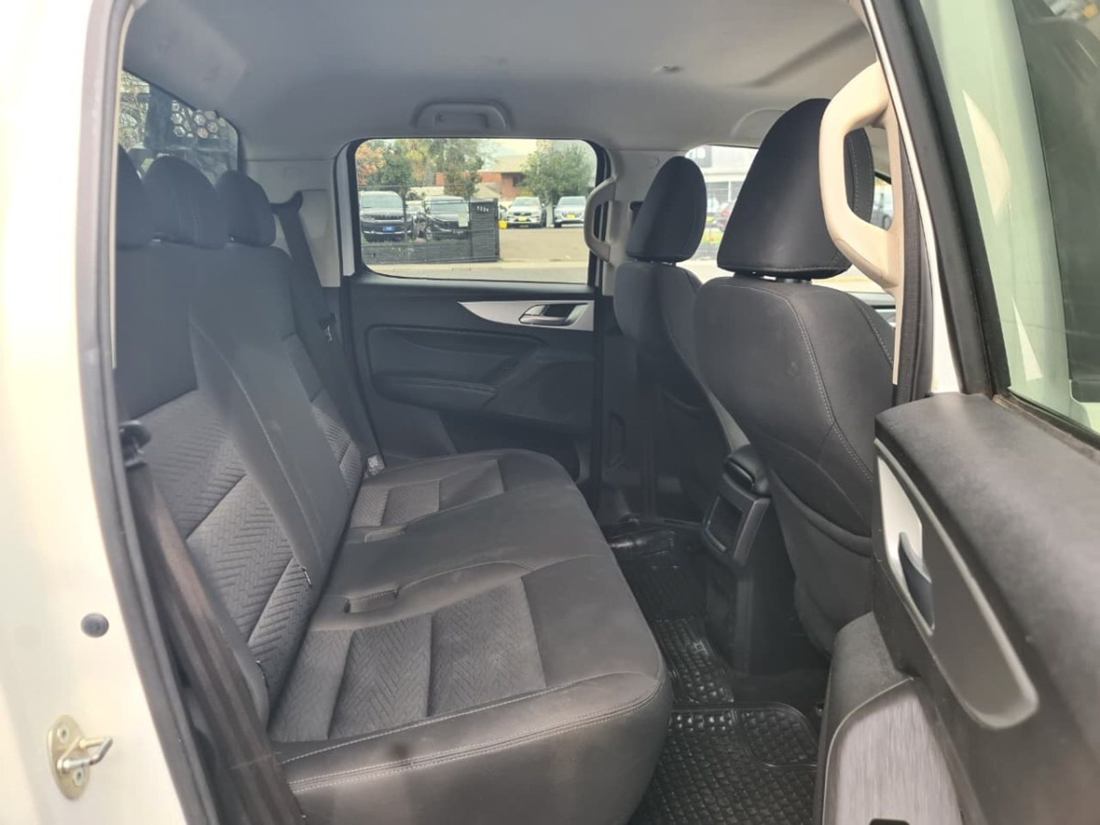Great Wall POER 2.0T ELITE DIESEL DOB. CAB. 4X2 MT 4P. 2022 - Imagen 7 de 9