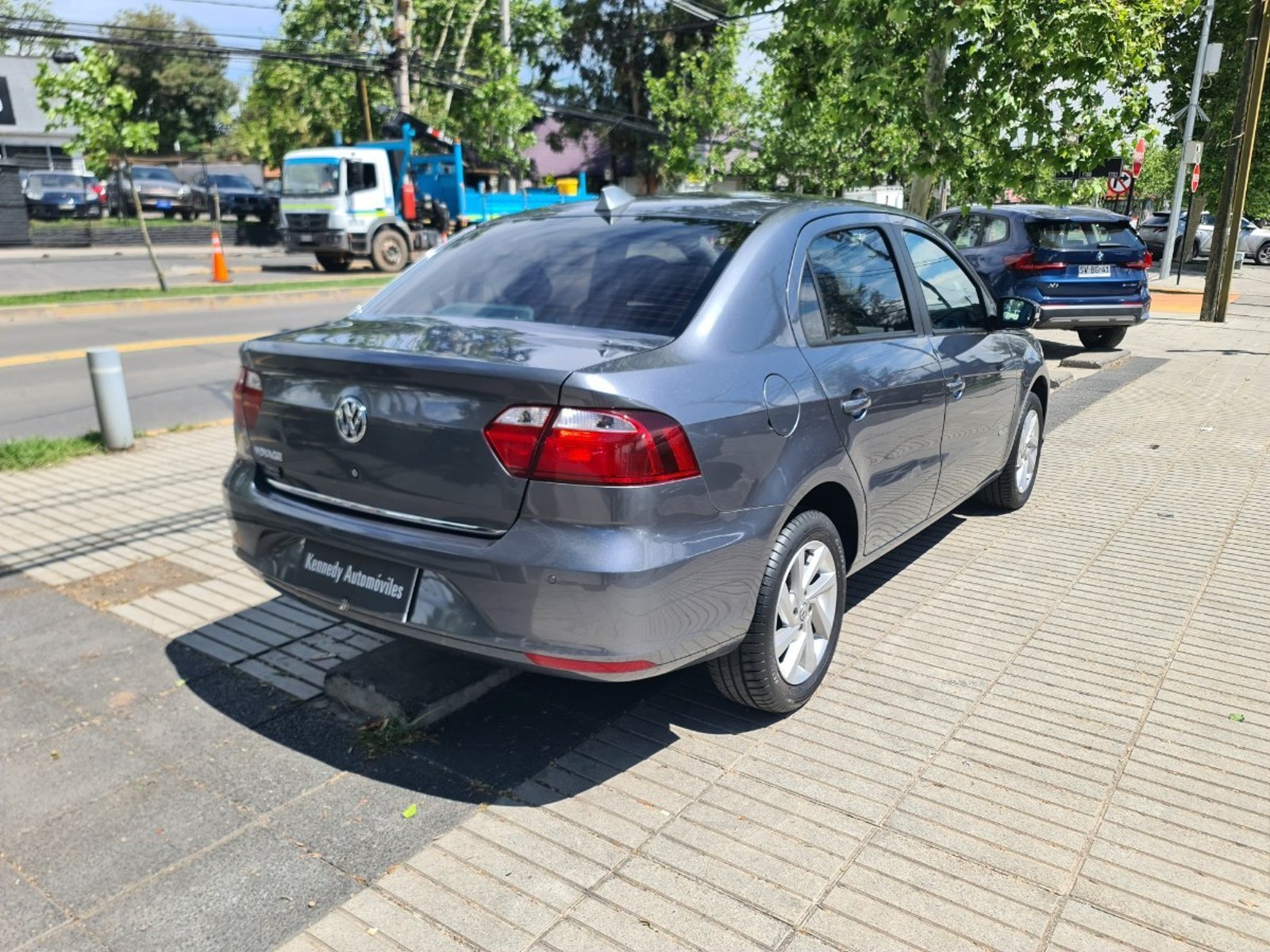 Volkswagen VOYAGE 1.6 COMFORTLINE 4X2 AC 2AB MT 4P. 2022 - Foto 3 de 10
