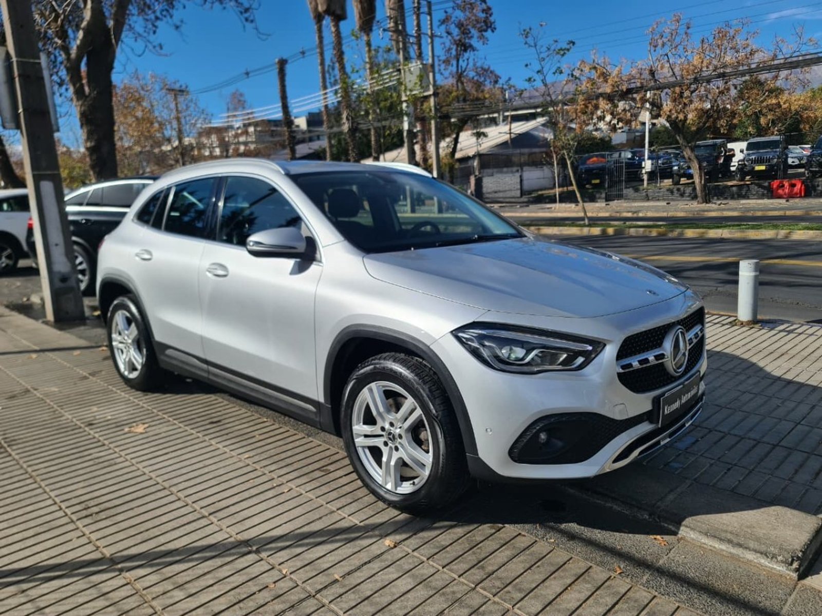 Mercedes-Benz GLA 200 1.3 4X2 AT 5P. 2022 - Foto 3 de 10