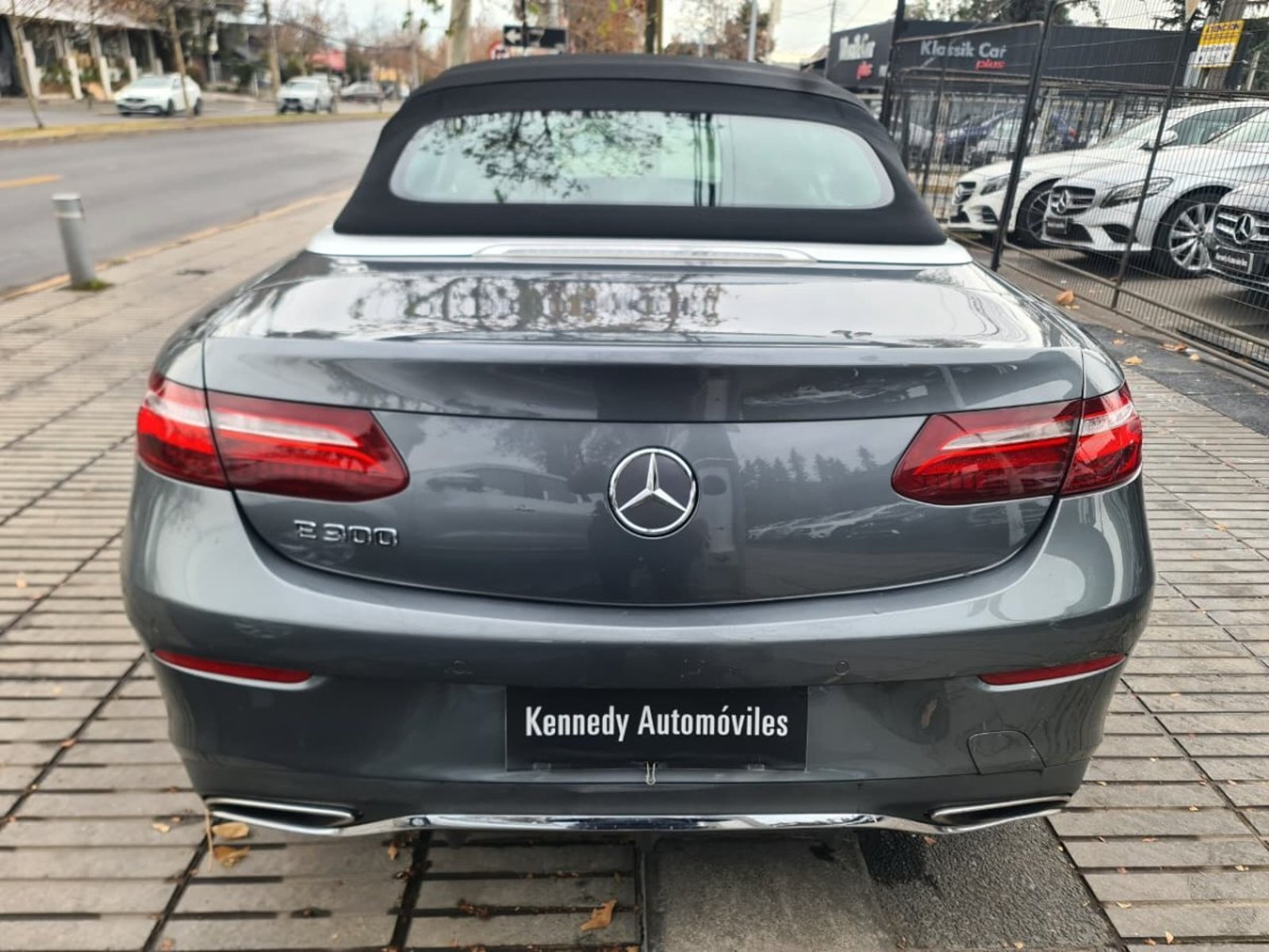 Mercedes-Benz E300 2.0 4X2 CABRIOLET AT 2P. 2019 - Imagen 8 de 10