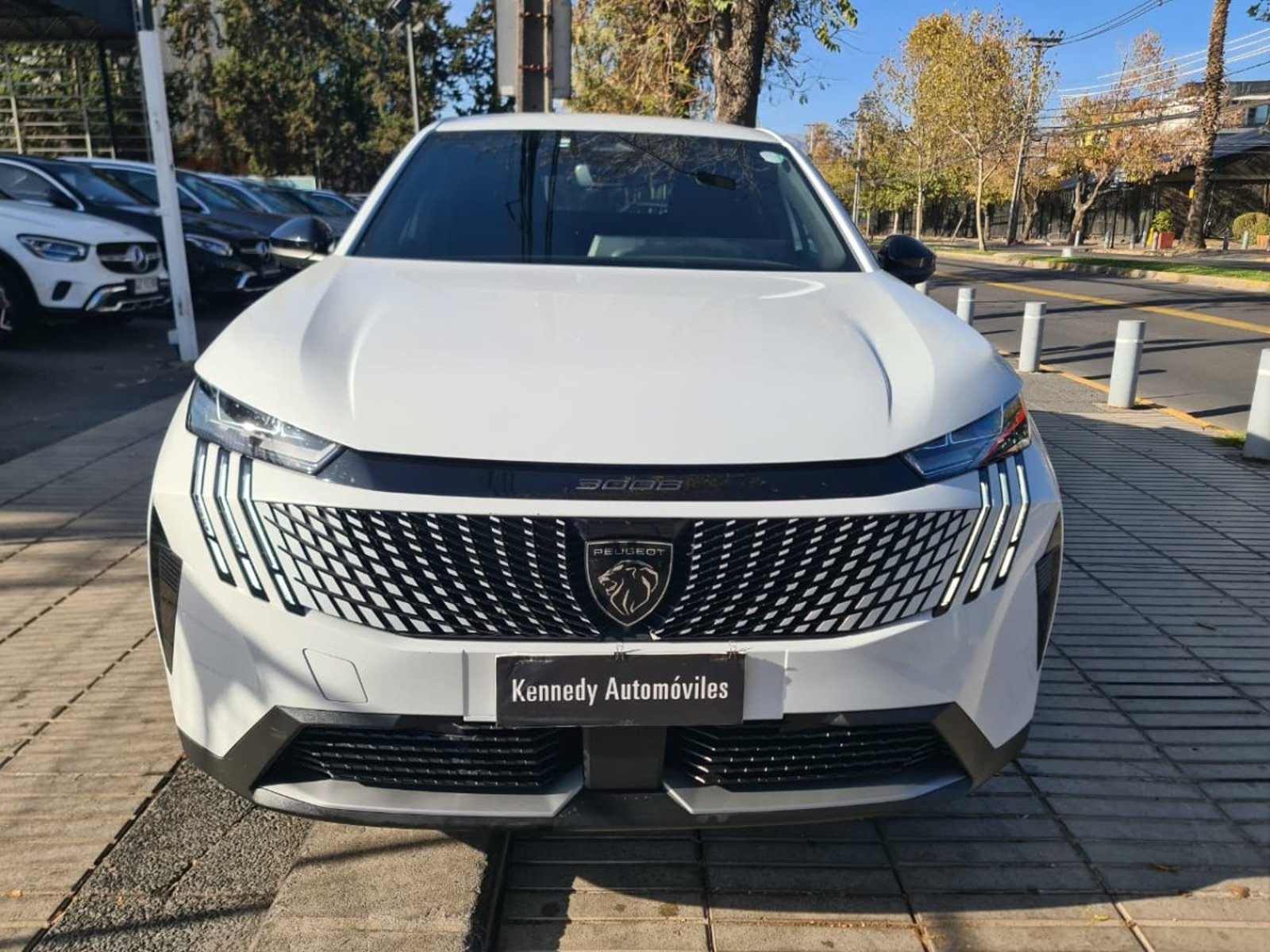 Peugeot 3008 1.2 MHEV 136 Premier eDCT6 2025 - Foto 5 de 10