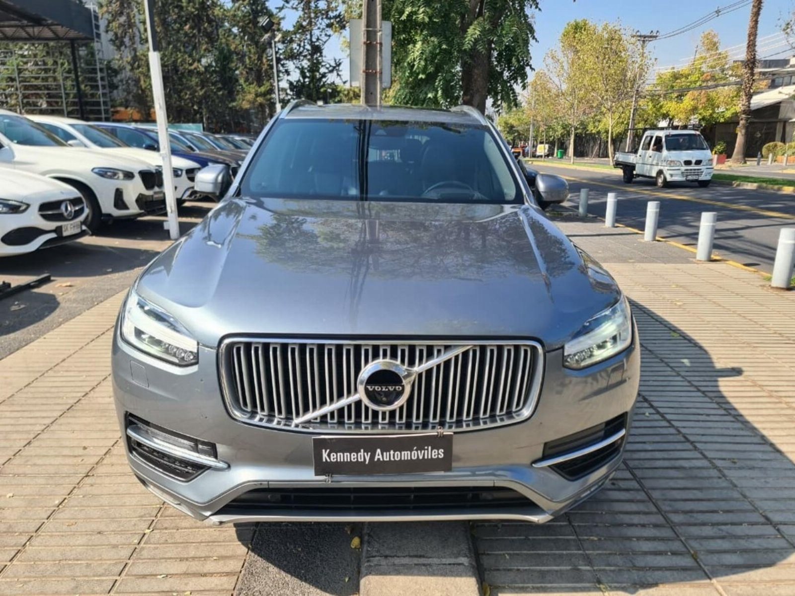Volvo XC90 2.0 D5 Inscription Plus Auto 4WD 2019 - Foto 3 de 10