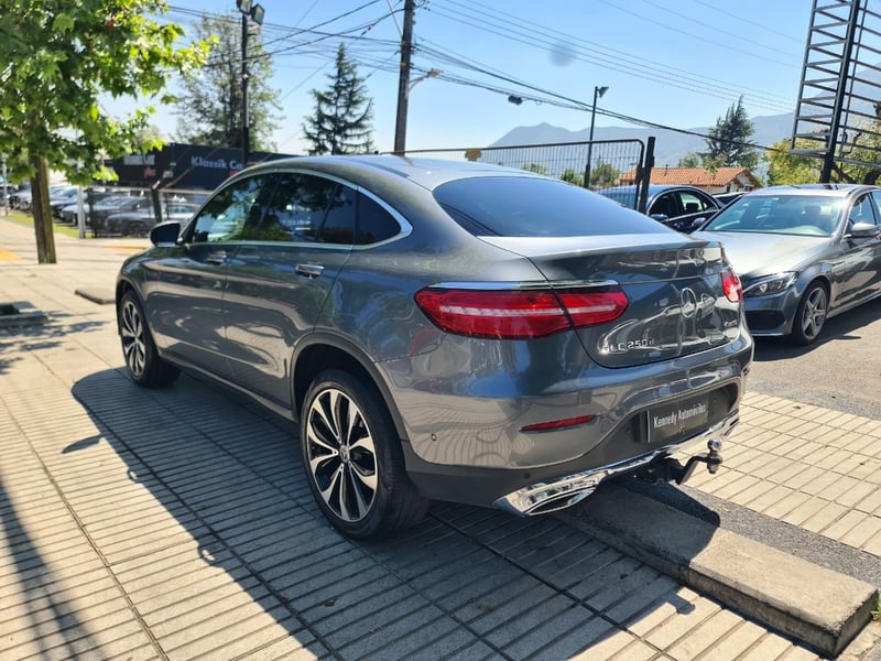 Mercedes-Benz GLC 250 D Coupe 2.1 GLC 250 D Auto 4x4 AT Diesel 2019 - Imagen 5 de 10