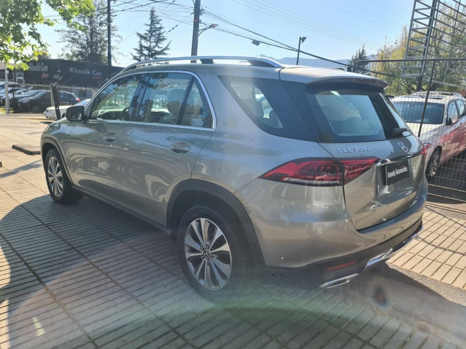 MERCEDES-BENZ GLE 300D 4MATIC AUTO 2020 - Imagen 7 de 10
