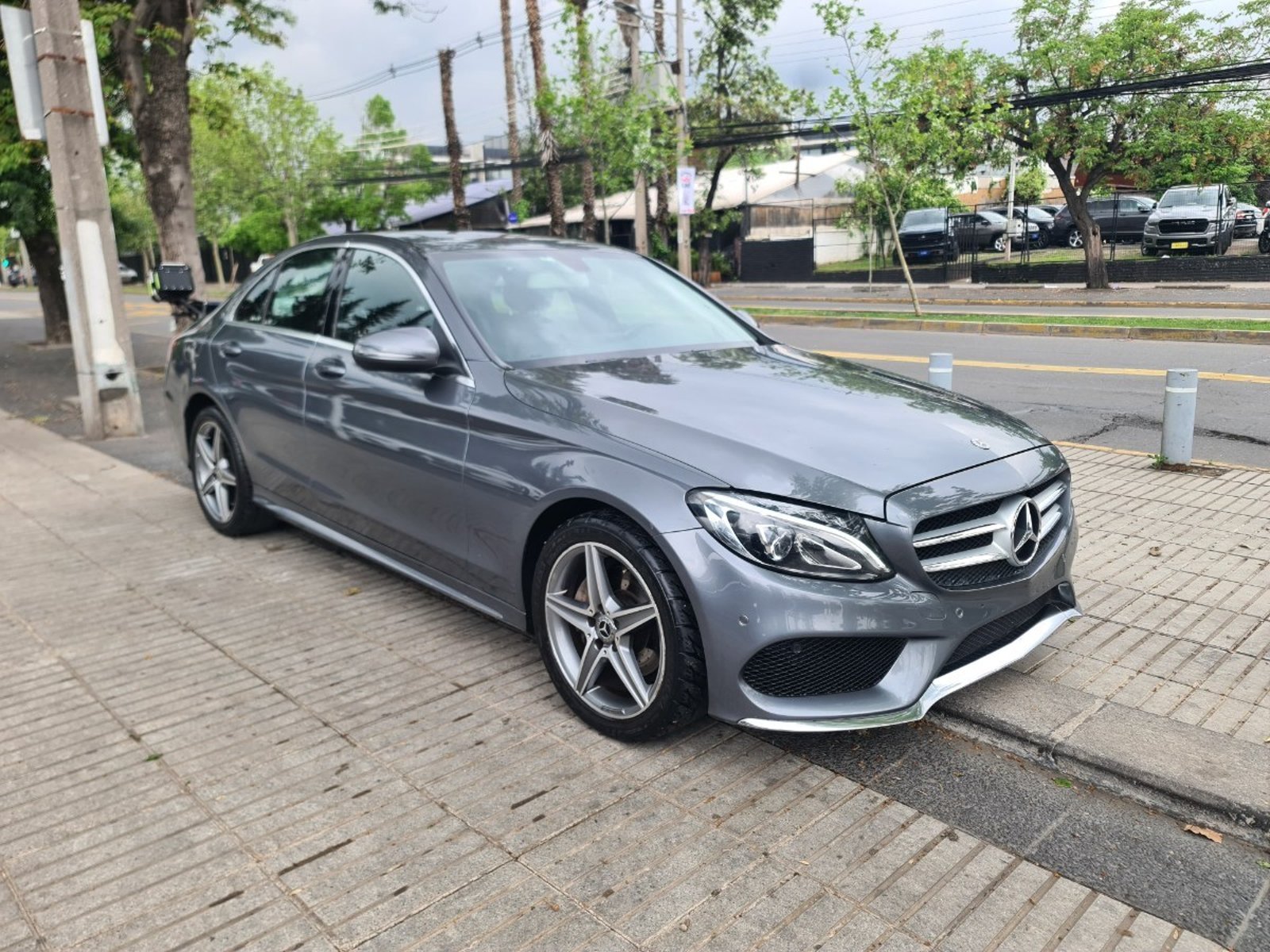 Mercedes-Benz C200 2.0 4X2 AT 4P. 2018 - Foto 2 de 10