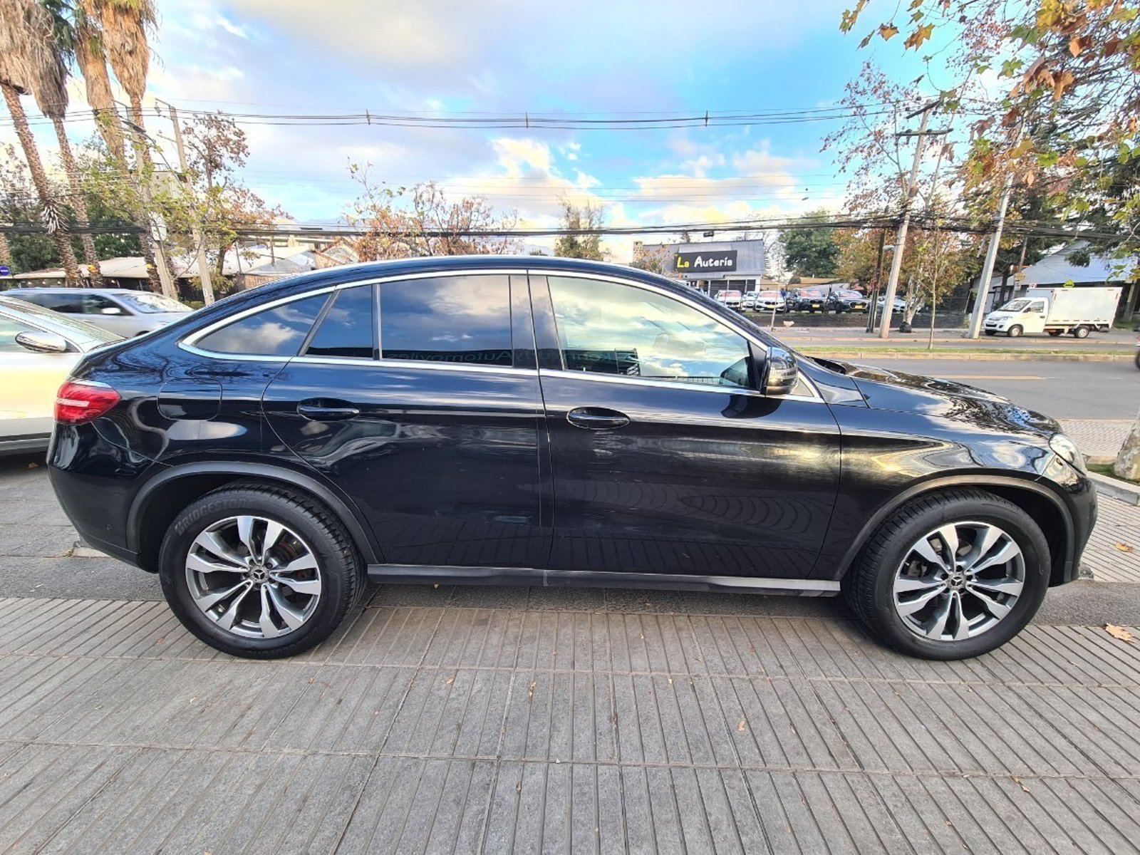 Mercedes-Benz GLE 350 3.0 D 4MATIC SPORT COUPE DIESEL 4WD AT 5P. 2019 - Imagen 7 de 10