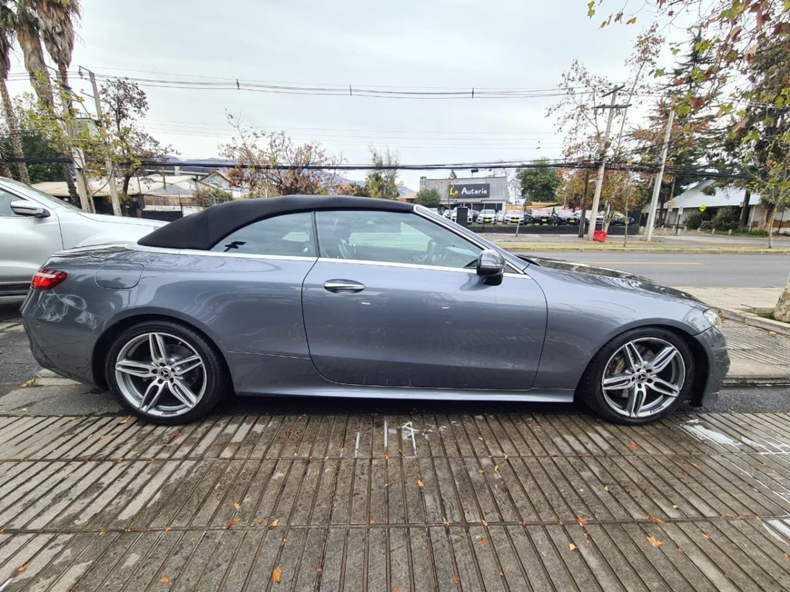 Mercedes-Benz E300 2.0 4X2 CABRIOLET AT 2P. 2019 - Foto 3 de 10