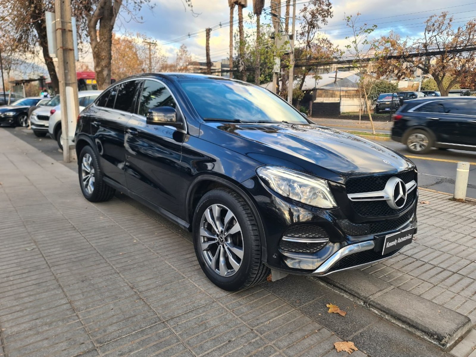 Mercedes-Benz GLE 350 3.0 D 4MATIC SPORT COUPE DIESEL 4WD AT 5P. 2019 - Foto 2 de 10