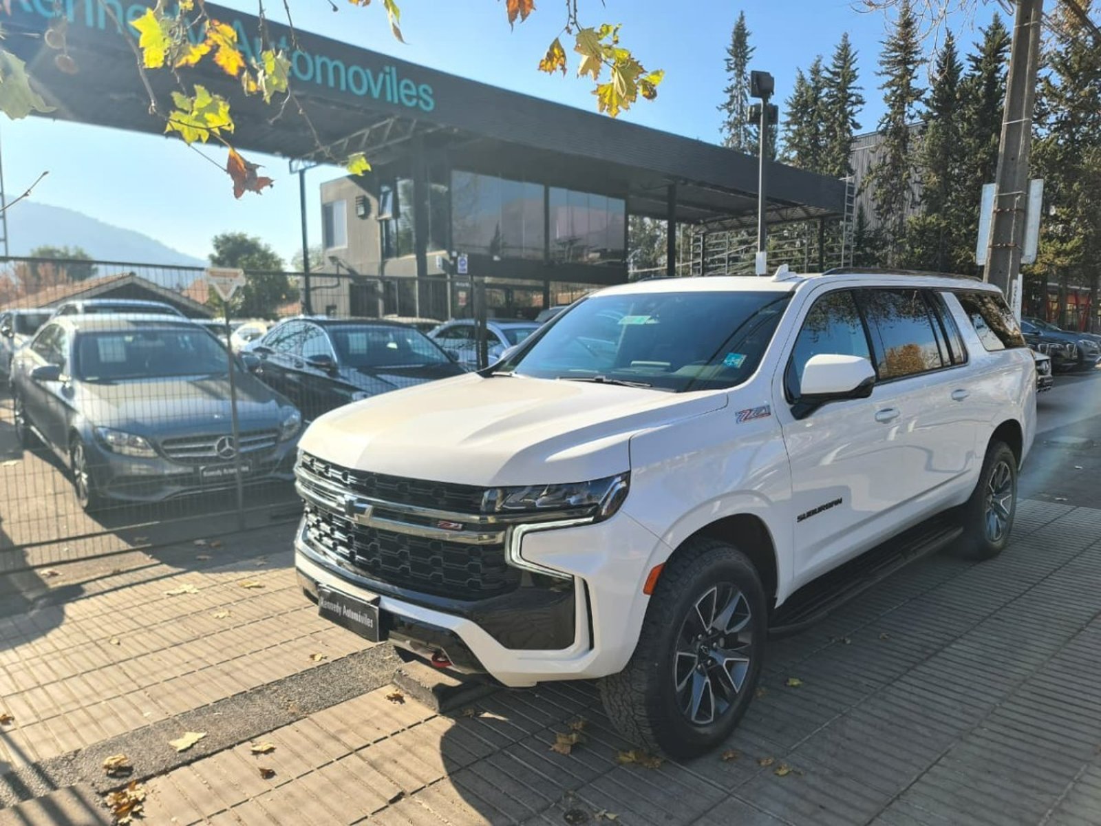 Chevrolet SUBURBAN 5.3L Z71 AWD AT 5P. 2022 - Foto 3 de 10