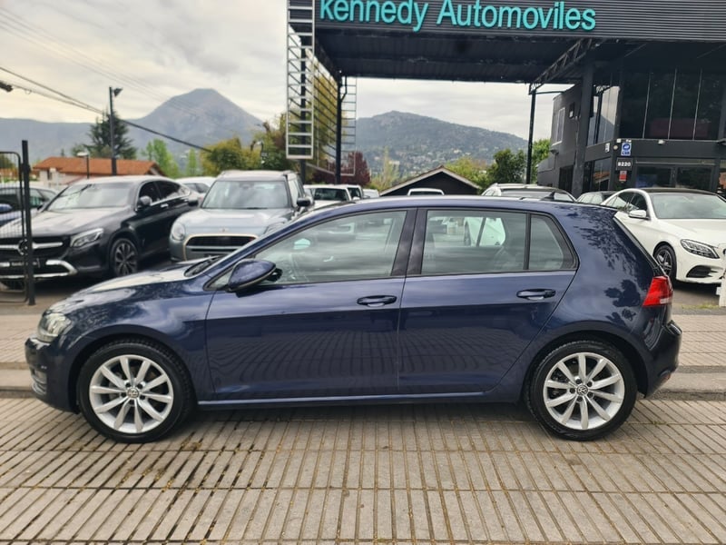 Volkswagen GOLF 2.0 TDI HIGHLINE DIESEL 4X2 AT 5P. 2018 - Imagen 5 de 10
