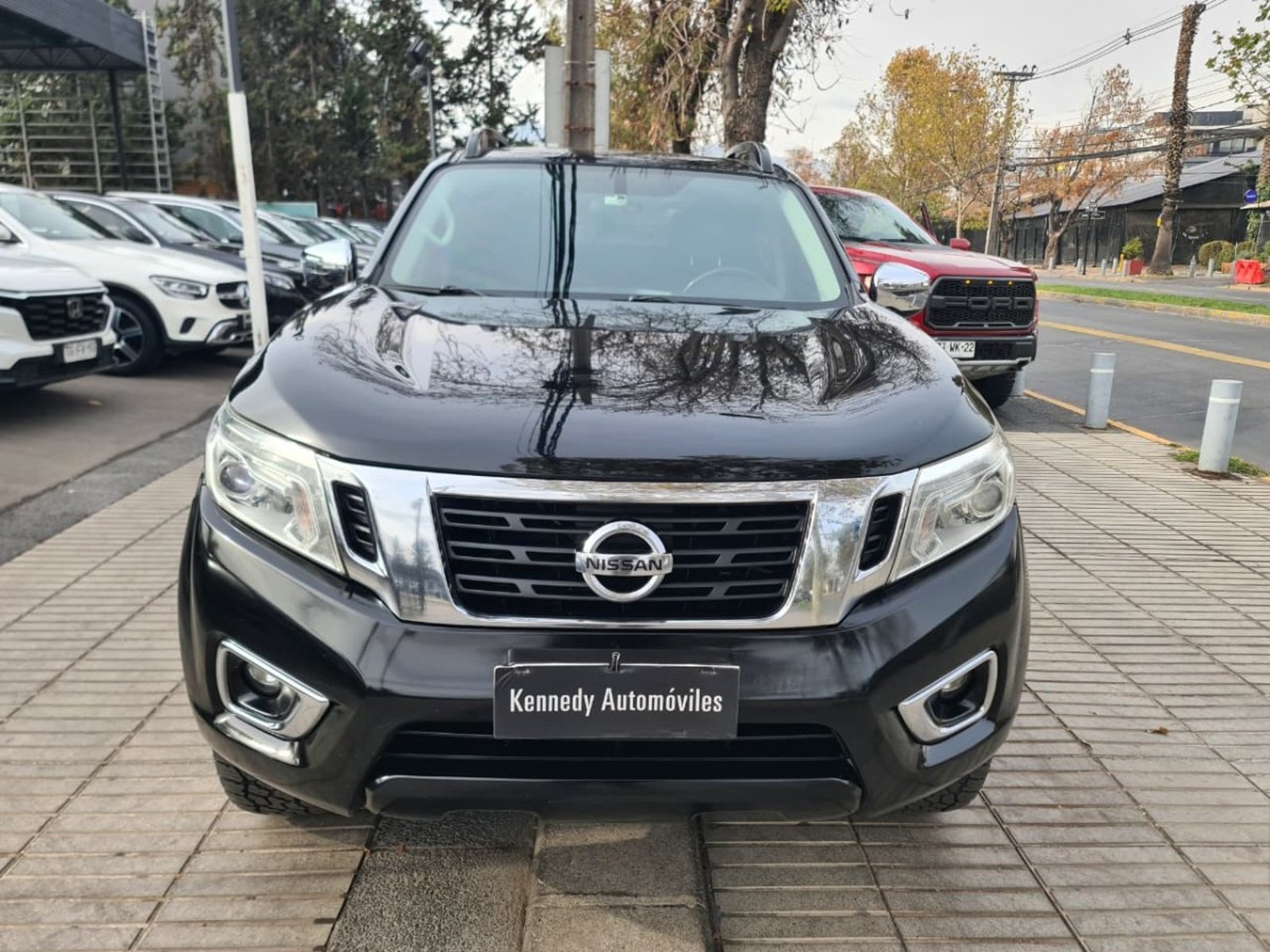 NISSAN NP300 2.3 DSL Auto LE 4WD 2019 - Imagen 3 de 8