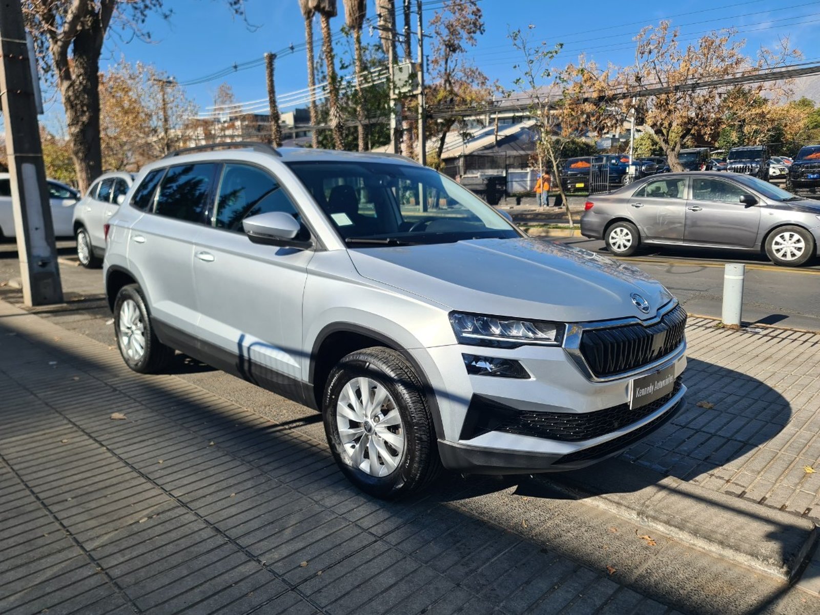 Skoda KAROQ 1.4 TSI AMBITION 4X2 AT 5P. 2023 - Foto 2 de 10