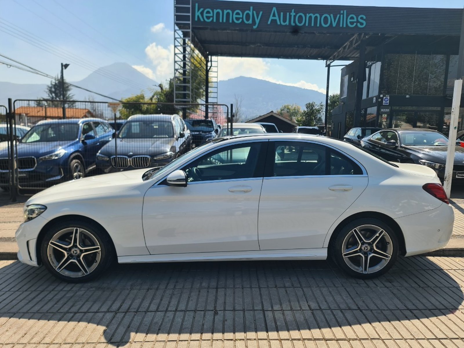 Mercedes-Benz C200 2.0 4X2 AT 4P. 2019 - Foto 5 de 10