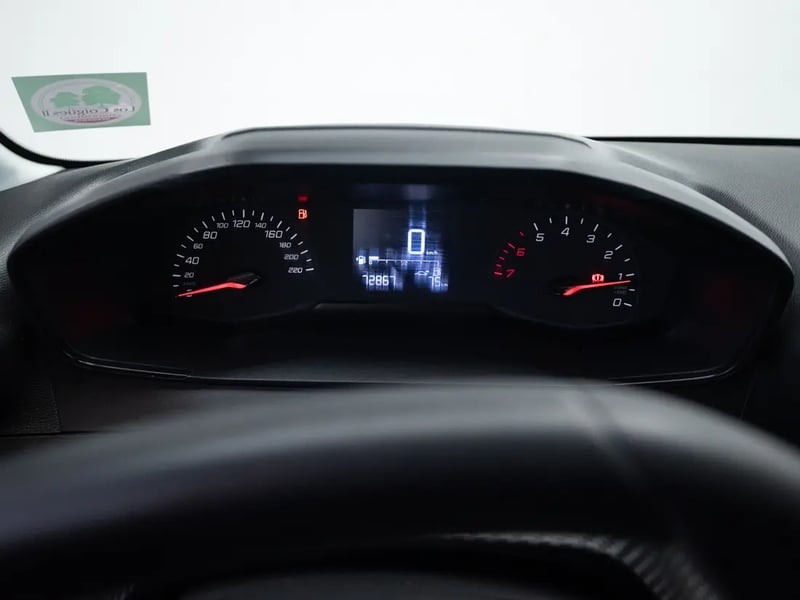Peugeot 208 2023 - Imagen 13 de 20