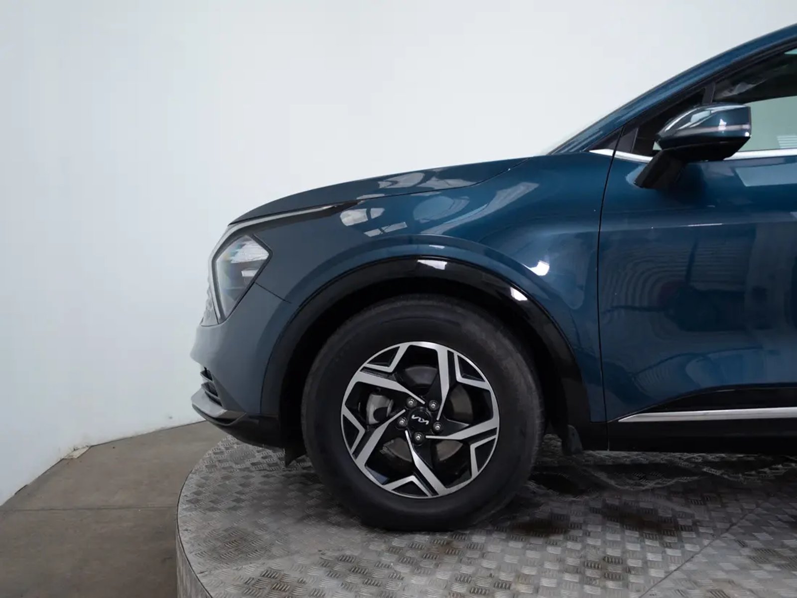 Kia SPORTAGE 2023 - Imagen 17 de 20