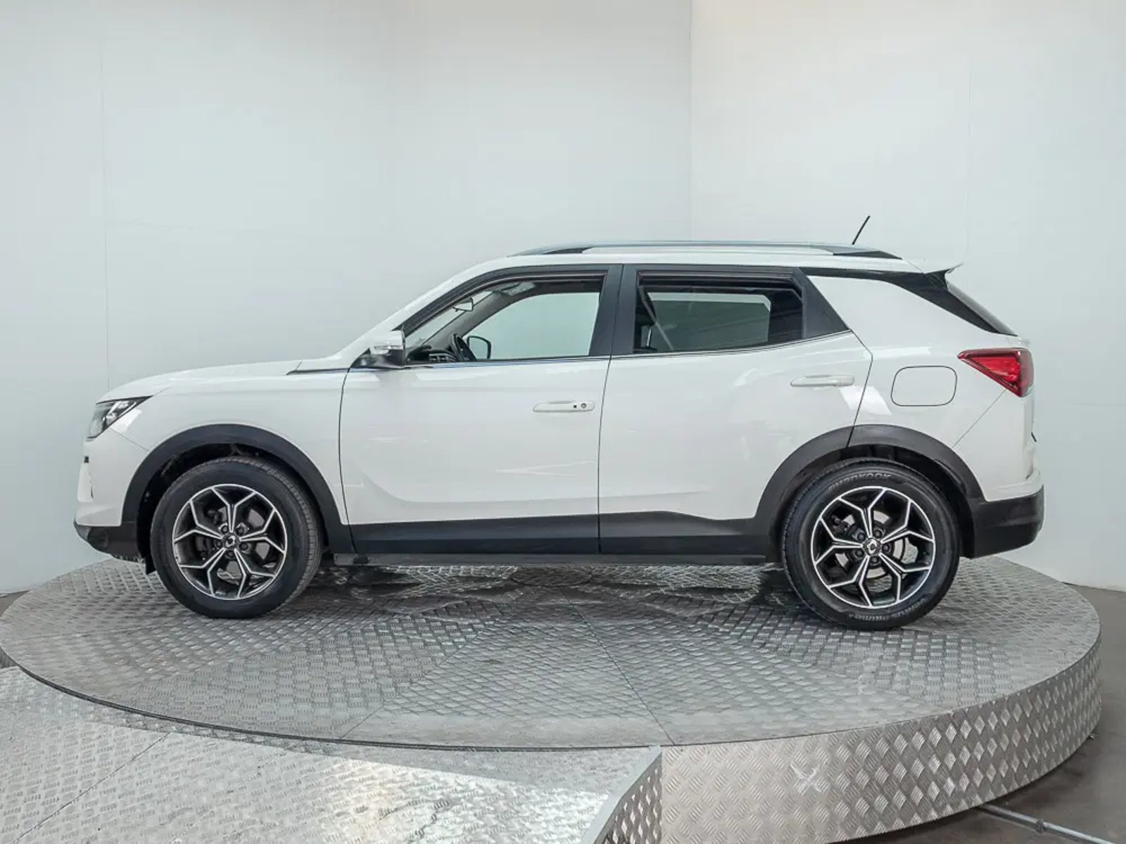 SSANGYONG KORANDO 2023 - Imagen 4 de 17