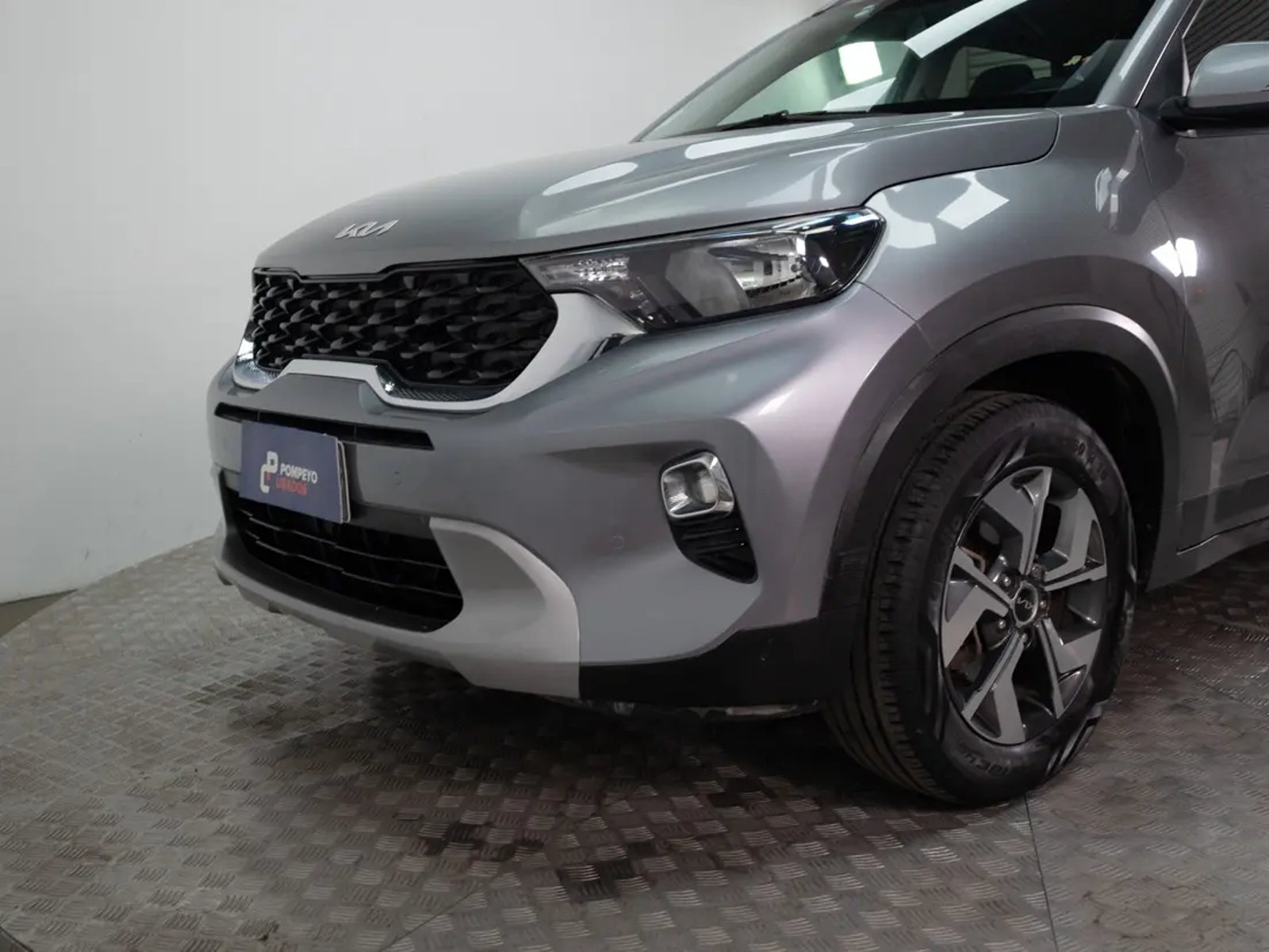 Kia SONET 2022 - Foto 2 de 18