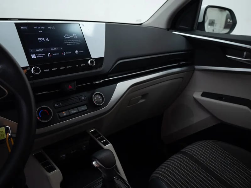 Kia CARENS 2025 - Imagen 12 de 20
