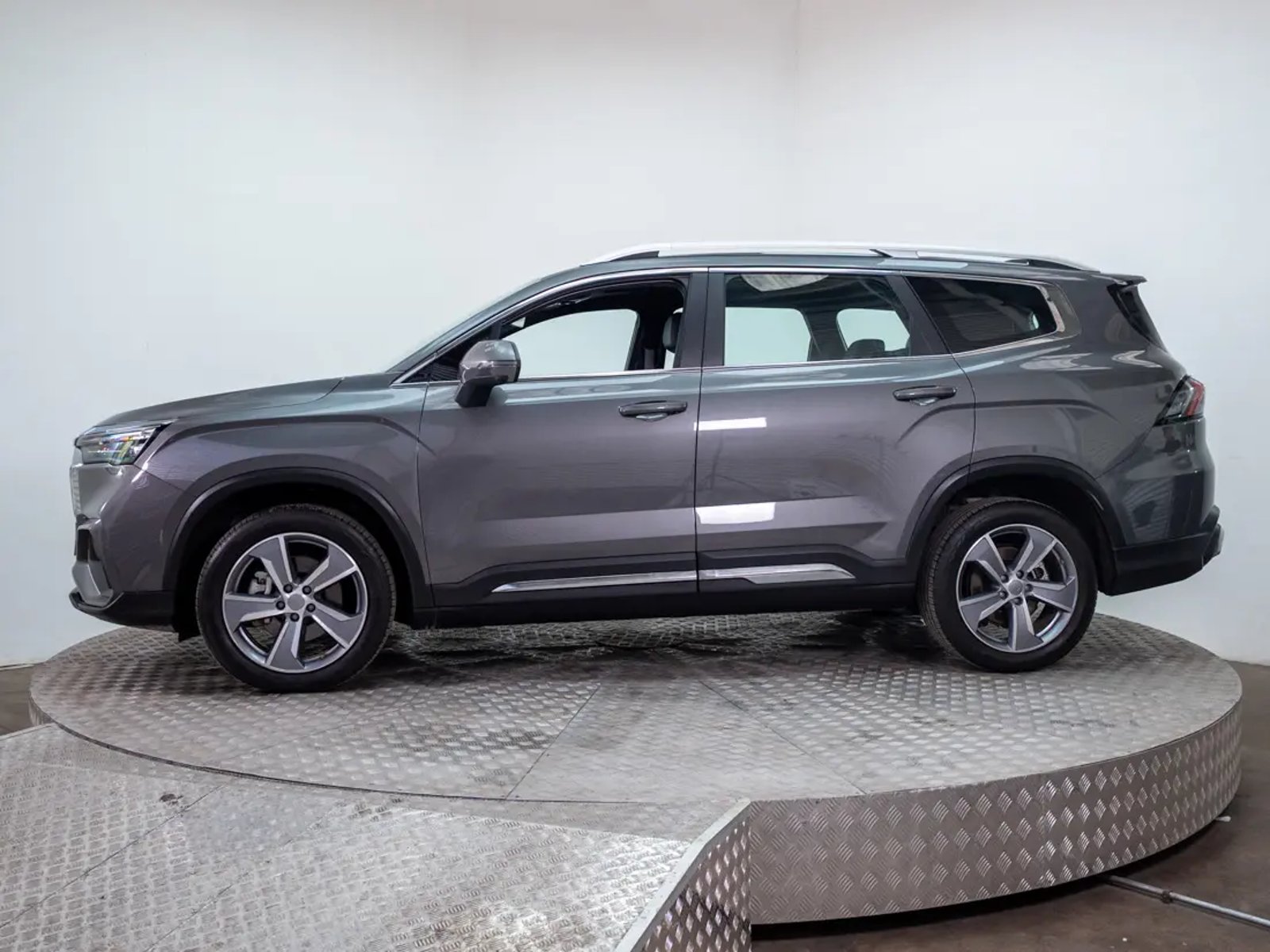 Geely OKAVANGO 2025 - Foto 4 de 20