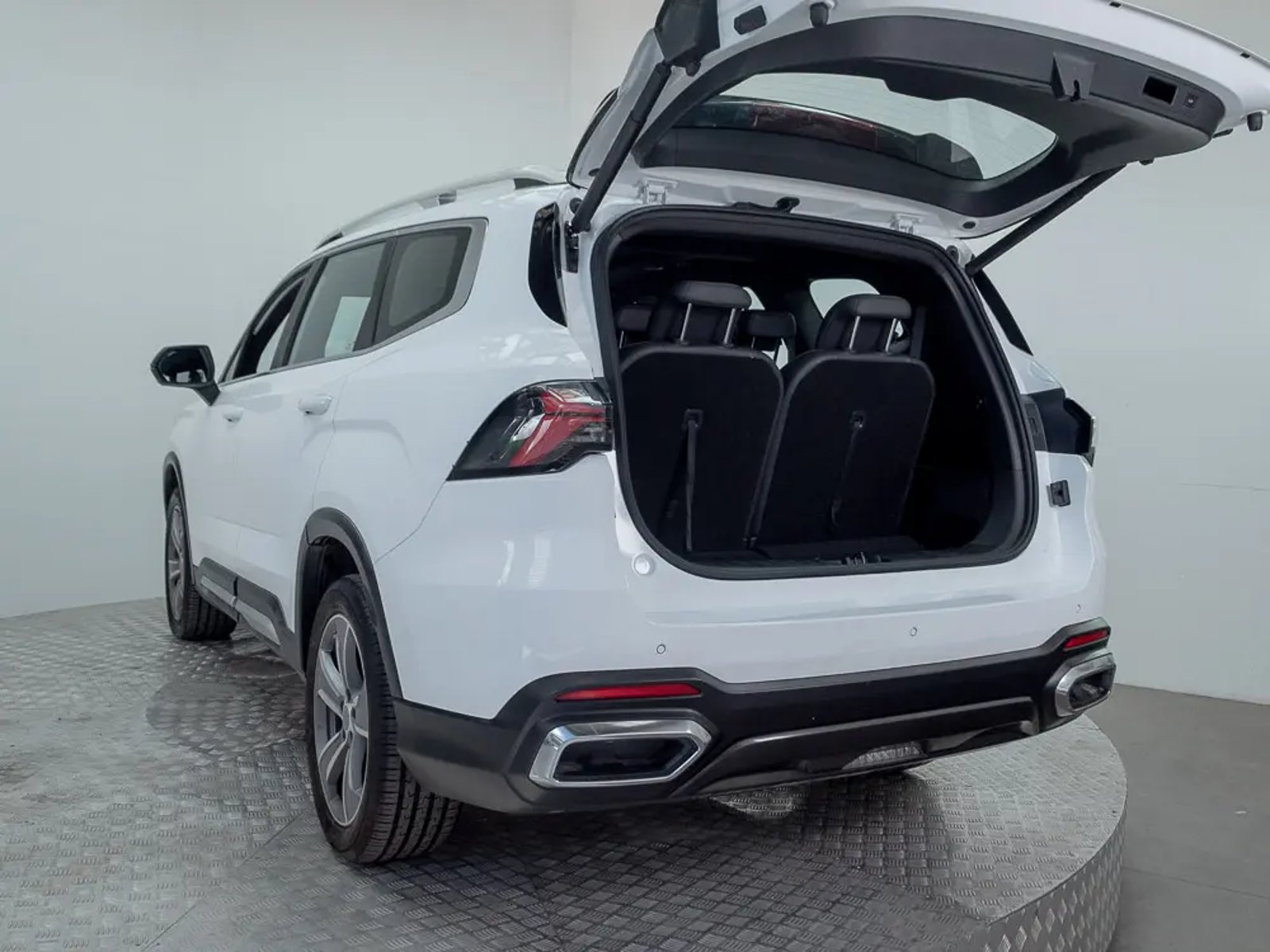 GEELY OKAVANGO 2025 - Imagen 9 de 19