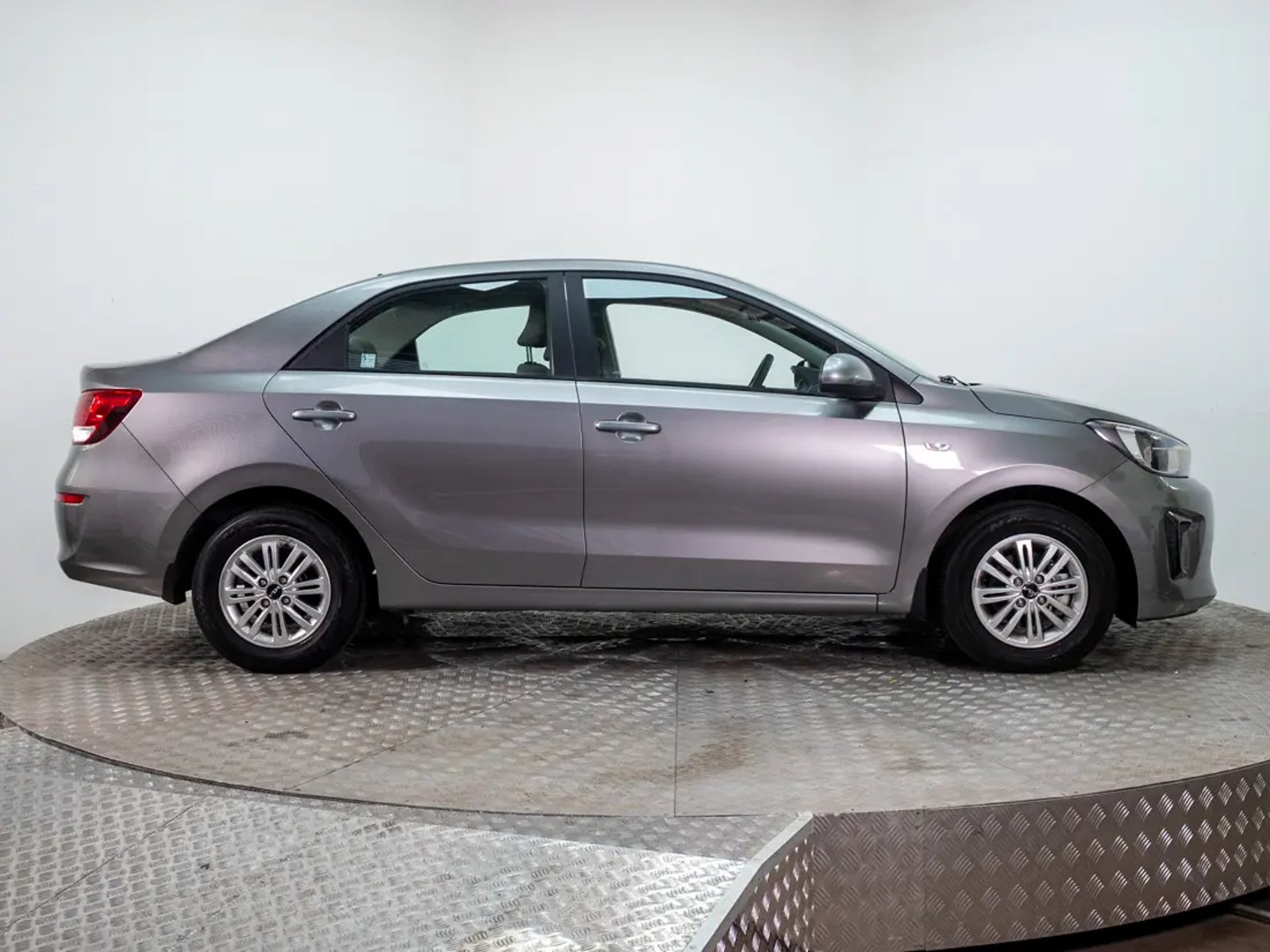 KIA SOLUTO 2025 - Imagen 8 de 19