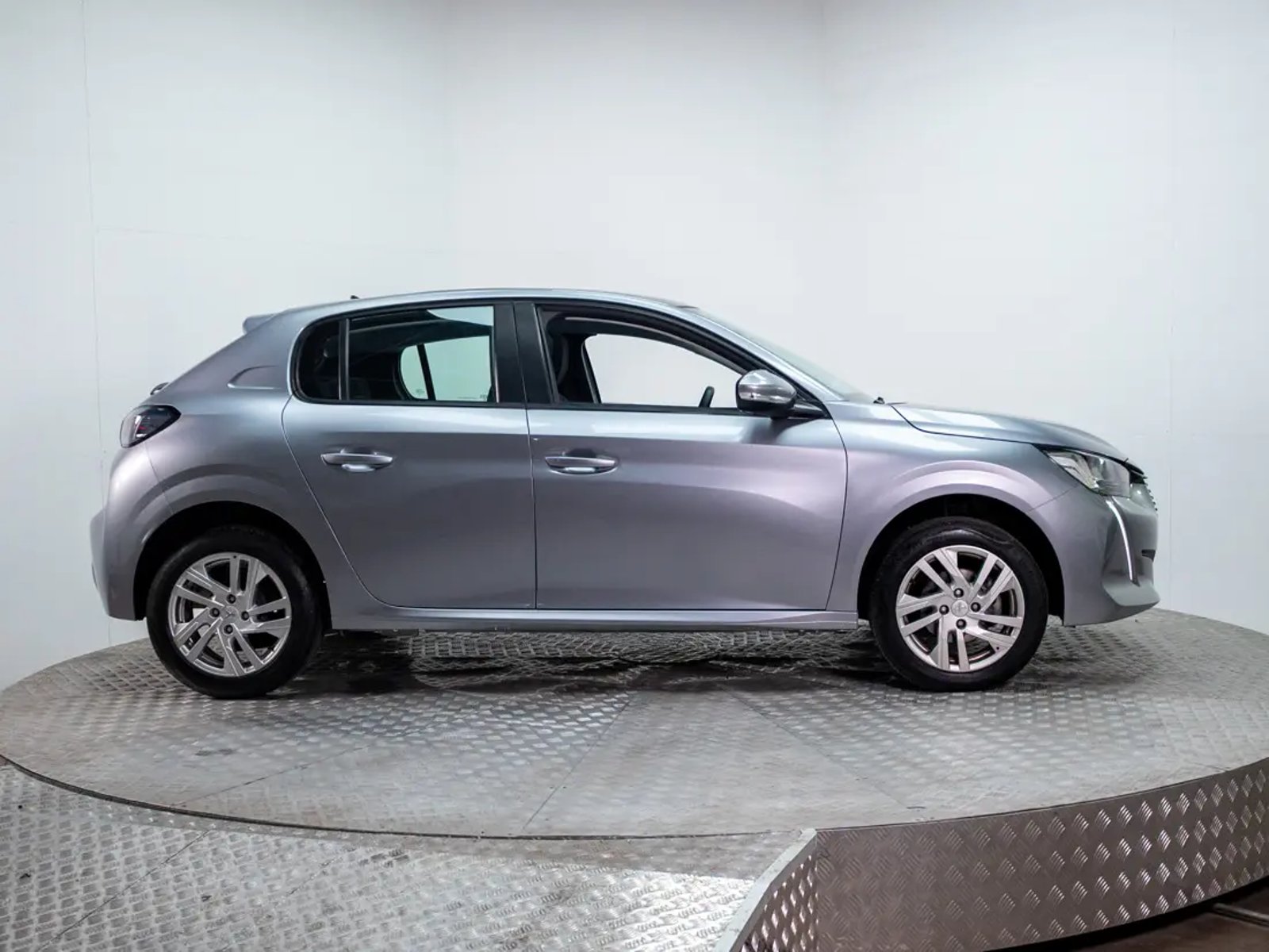 Peugeot 208 2024 - Imagen 8 de 18