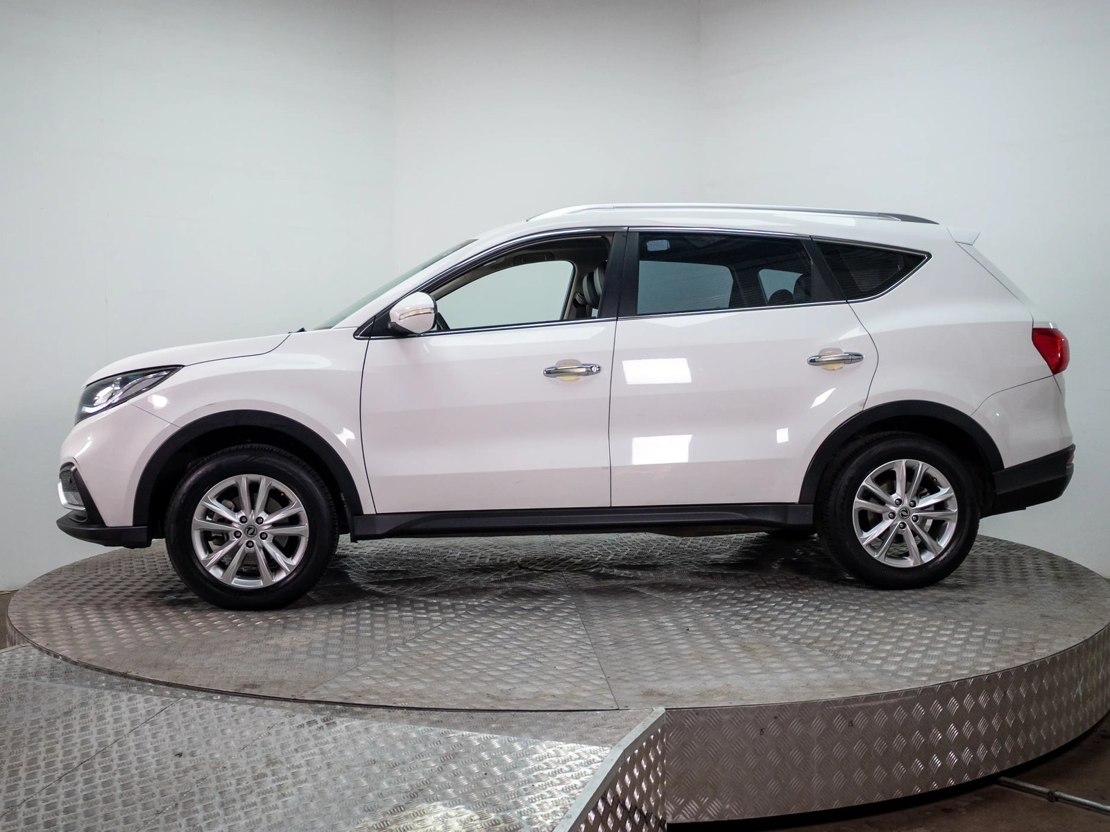 DFSK SUV 580 2024 - Foto 4 de 20