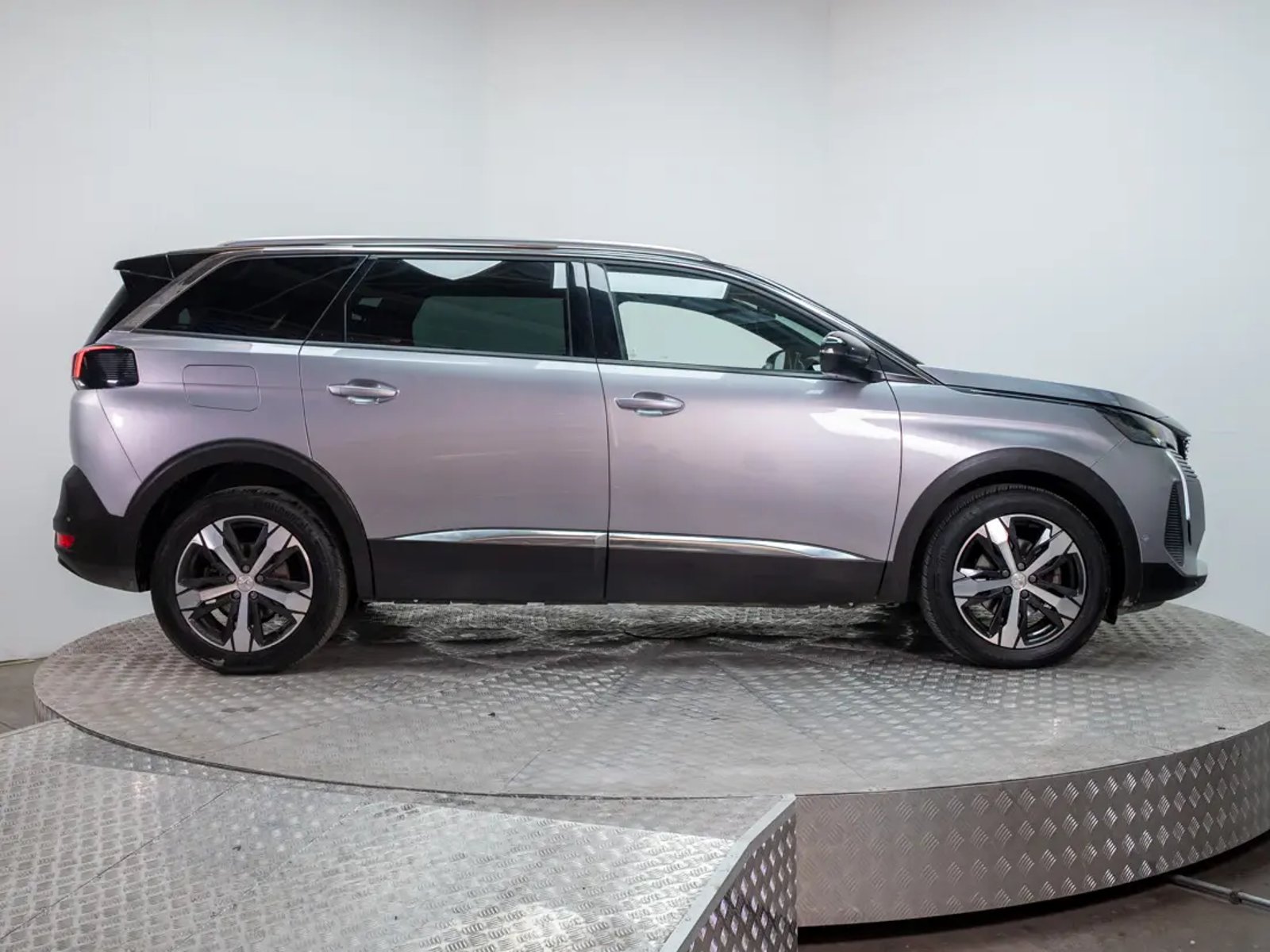 Peugeot 5008 2023 - Imagen 8 de 19