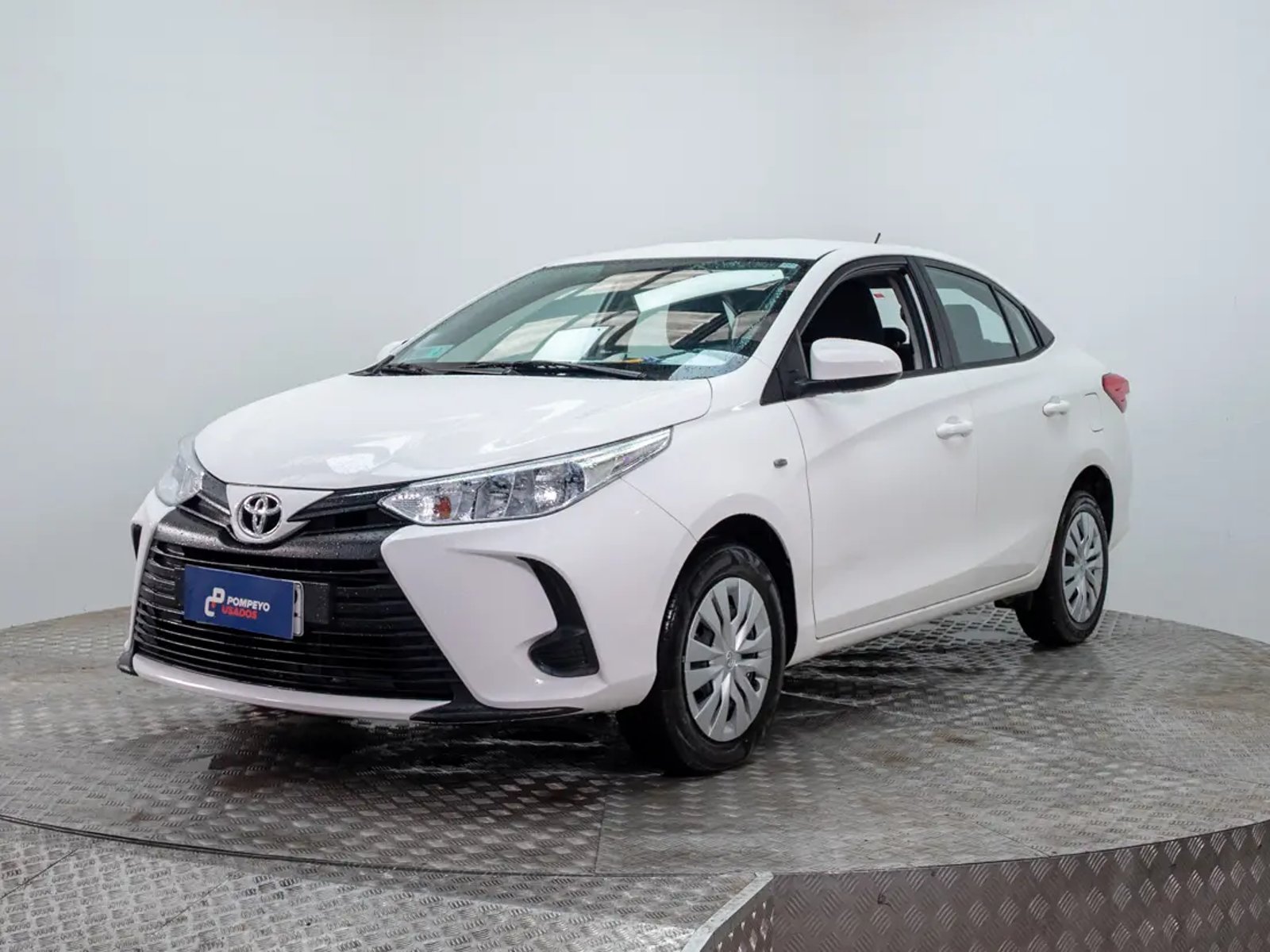 Toyota YARIS 2022 - Foto 3 de 20