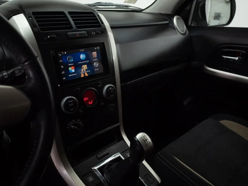 Suzuki GRAND NOMADE 2016 - Imagen 12 de 19