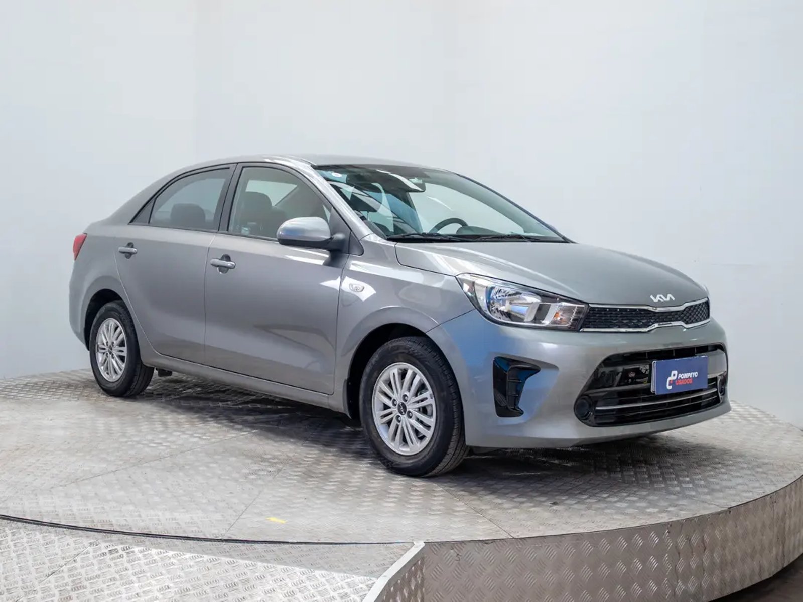 Kia SOLUTO 2024 - Foto 2 de 20