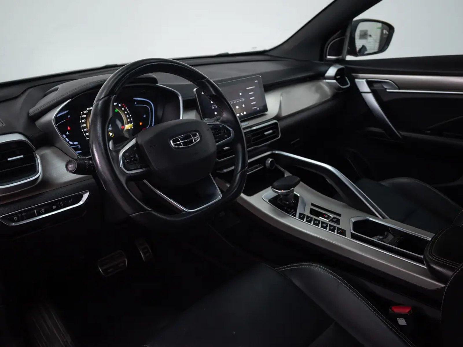 Geely COOLRAY 2023 - Imagen 17 de 19