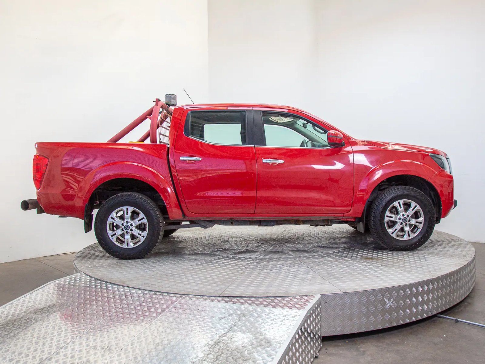 NISSAN NAVARA 2024 - Imagen 9 de 17
