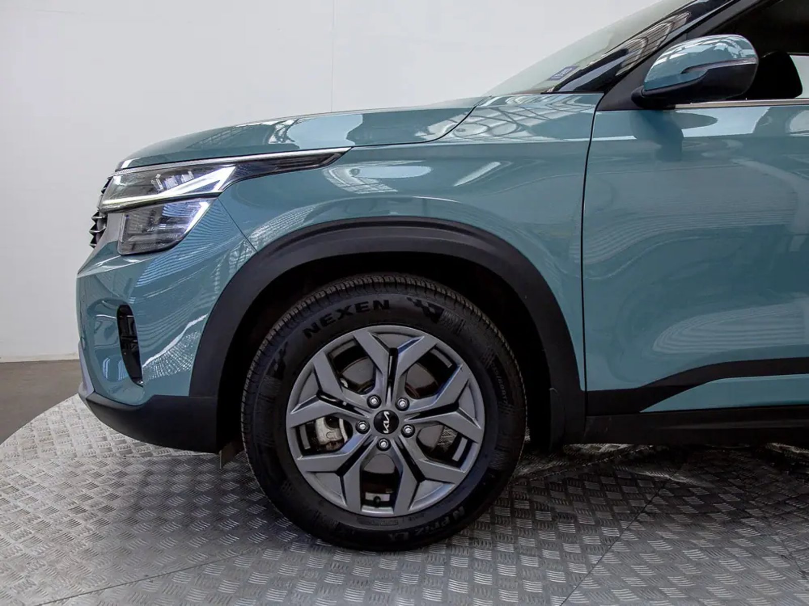 KIA SELTOS 2024 - Imagen 10 de 17