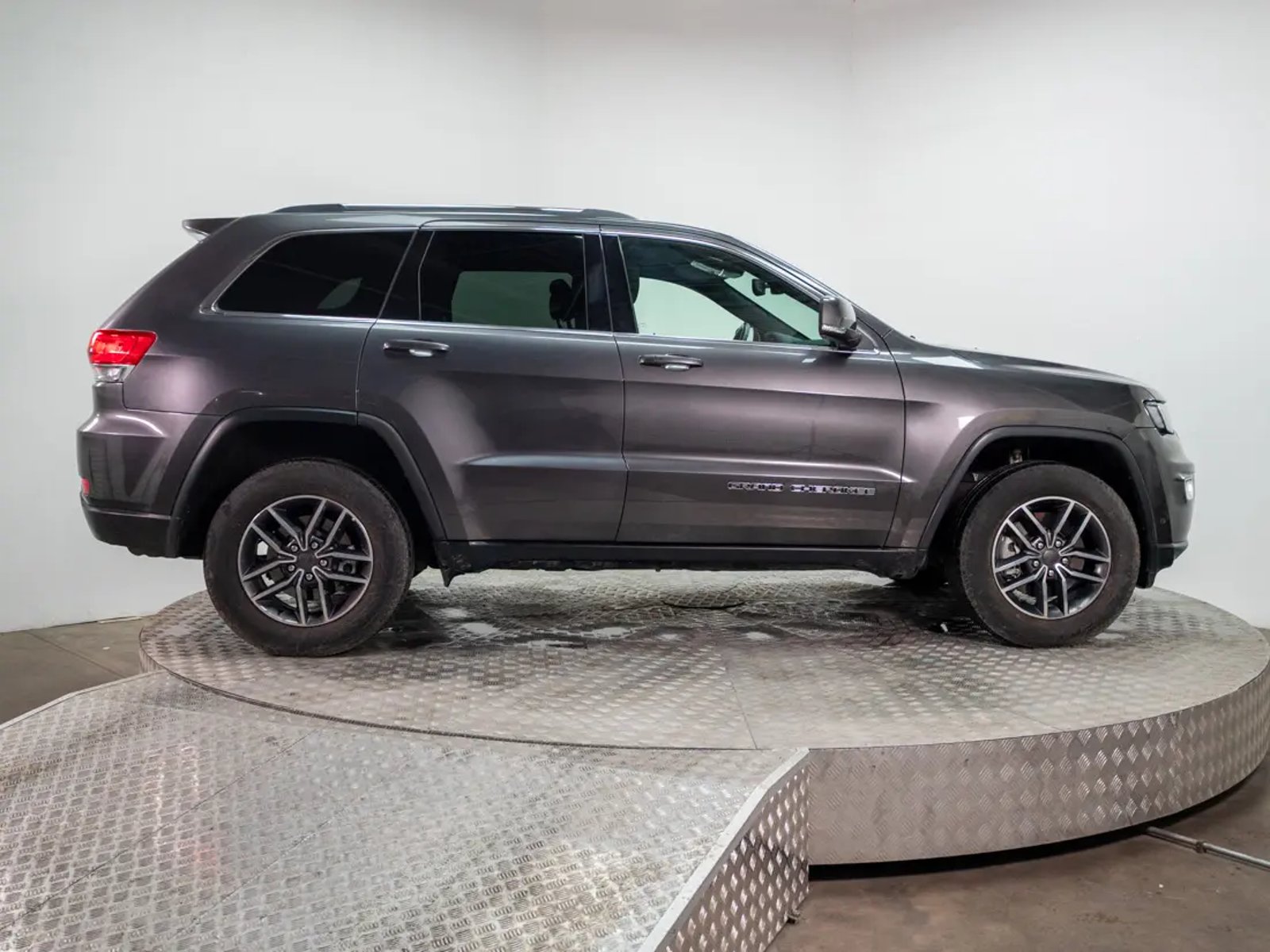 Jeep GRAND CHEROKEE 2020 - Imagen 8 de 18