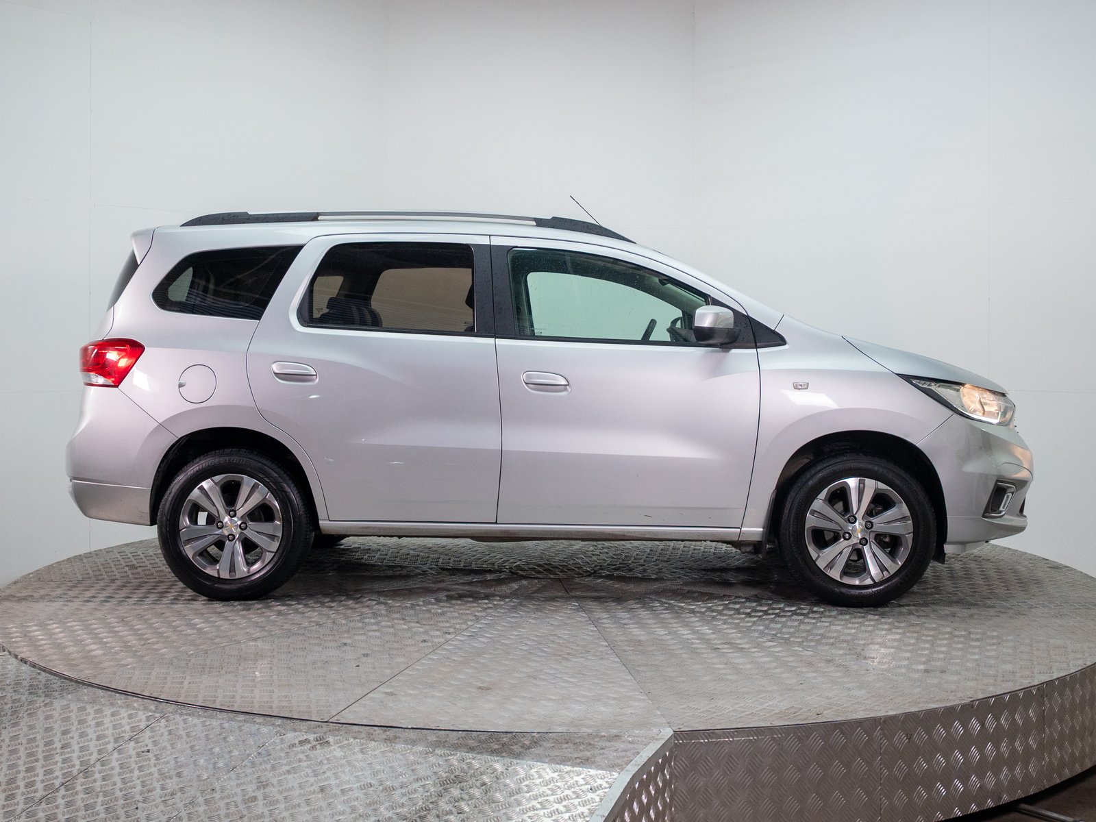Chevrolet SPIN 2021 - Imagen 9 de 18