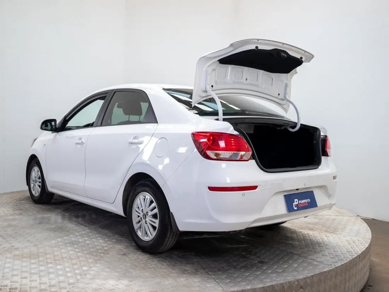 Kia SOLUTO 2026 - Imagen 10 de 20
