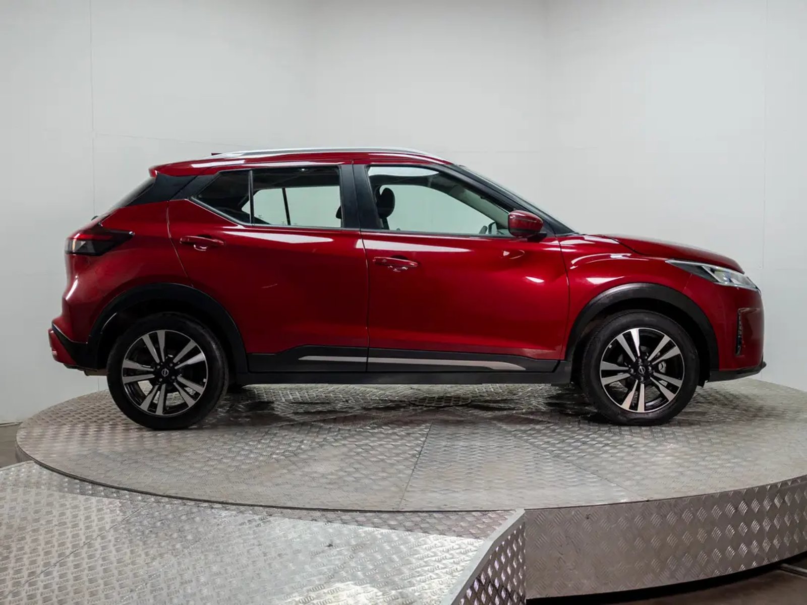 NISSAN KICKS 2023 - Imagen 8 de 15