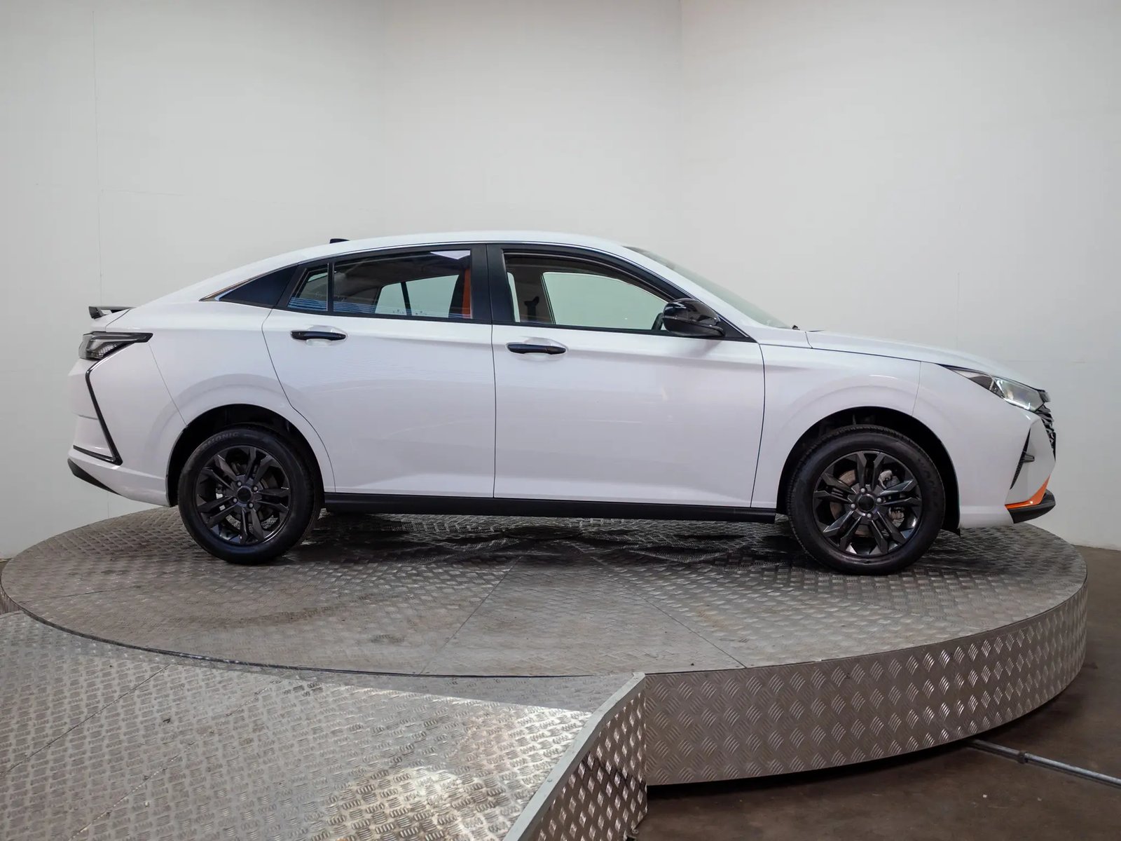 DONGFENG AEOLUS Y3 2024 - Imagen 11 de 20