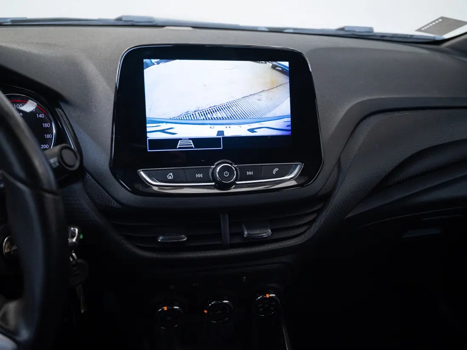 Chevrolet ONIX 2024 - Imagen 17 de 18