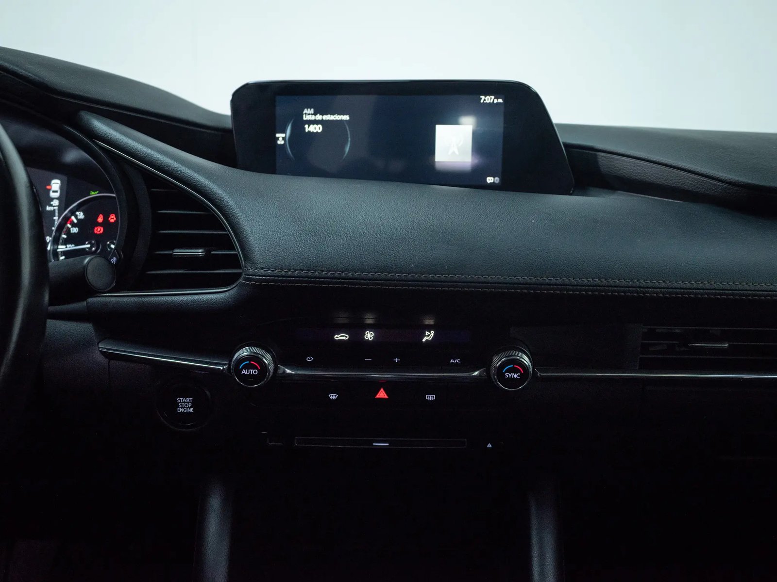 MAZDA 3 2023 - Imagen 13 de 14