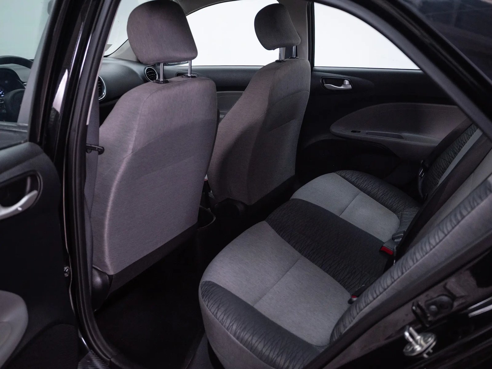 KIA SOLUTO 2023 - Imagen 15 de 17