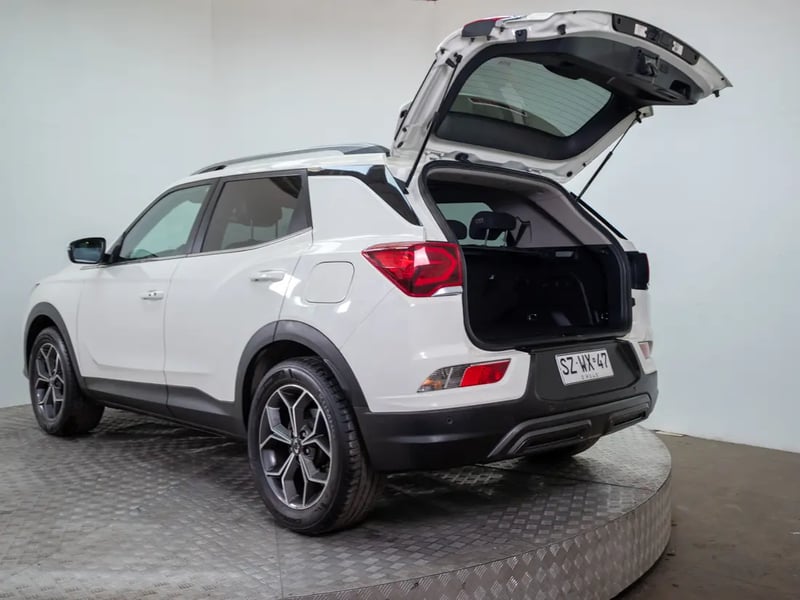 SsangYong NEW KORANDO 2023 - Imagen 10 de 19