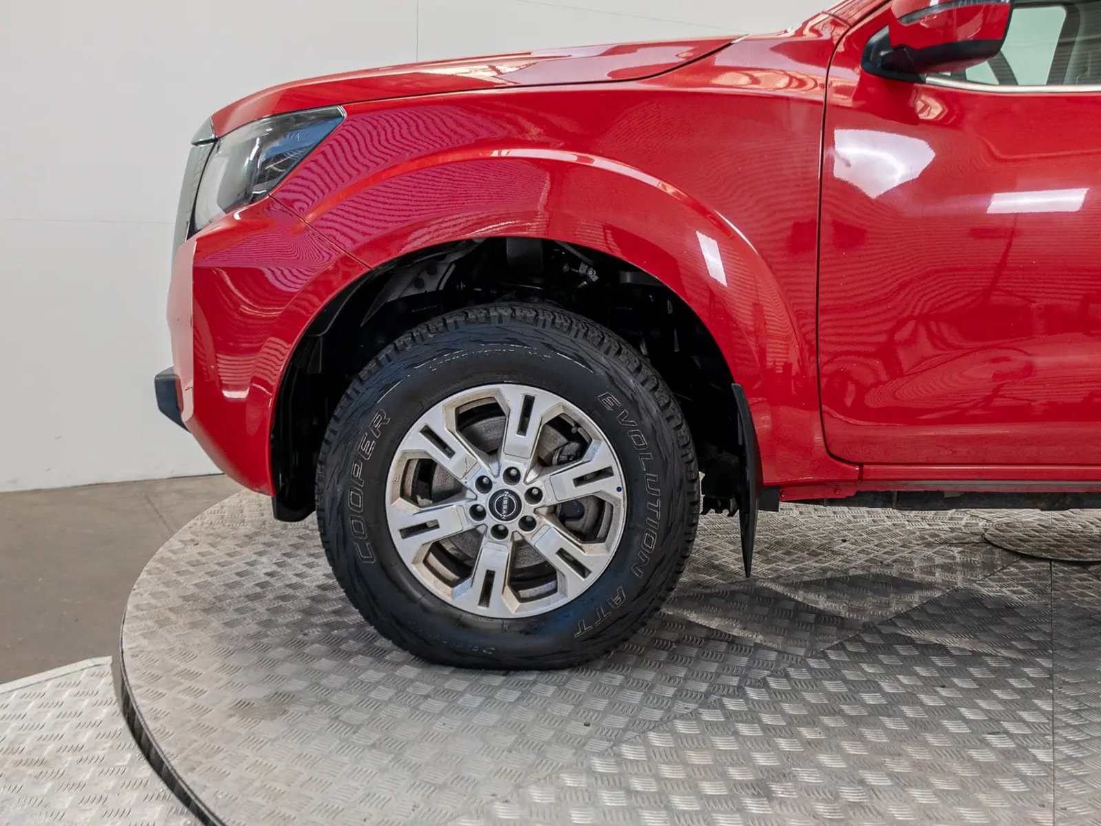 NISSAN NAVARA 2024 - Imagen 9 de 18