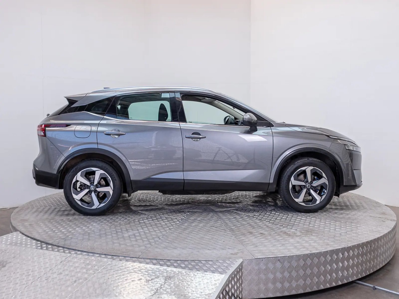 NISSAN QASHQAI 2023 - Imagen 10 de 17