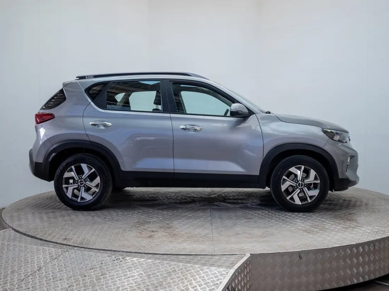 Kia SONET 2023 - Imagen 8 de 19