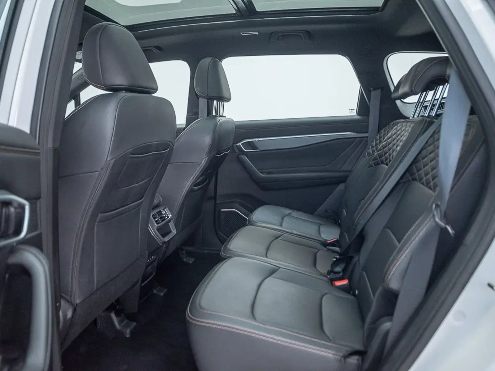 GEELY OKAVANGO 2025 - Imagen 11 de 19