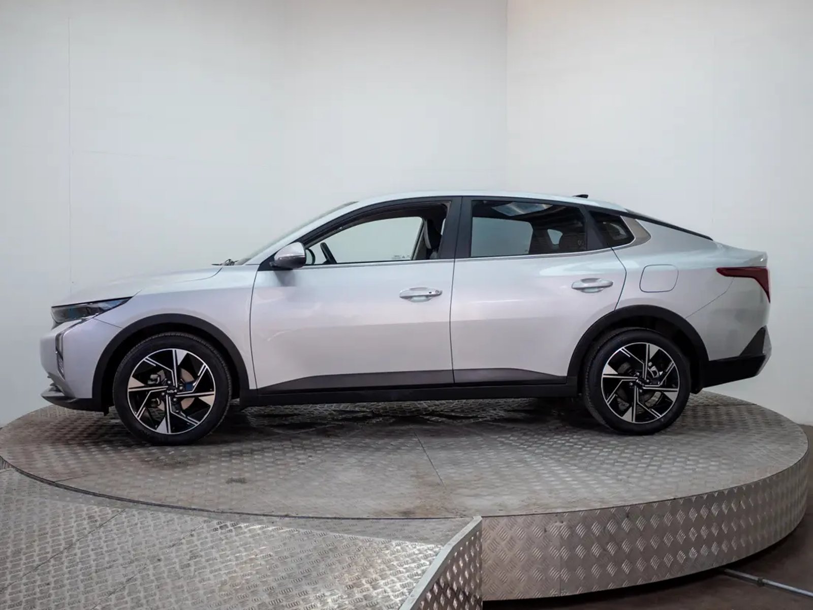 Kia K3 2024 - Foto 4 de 20