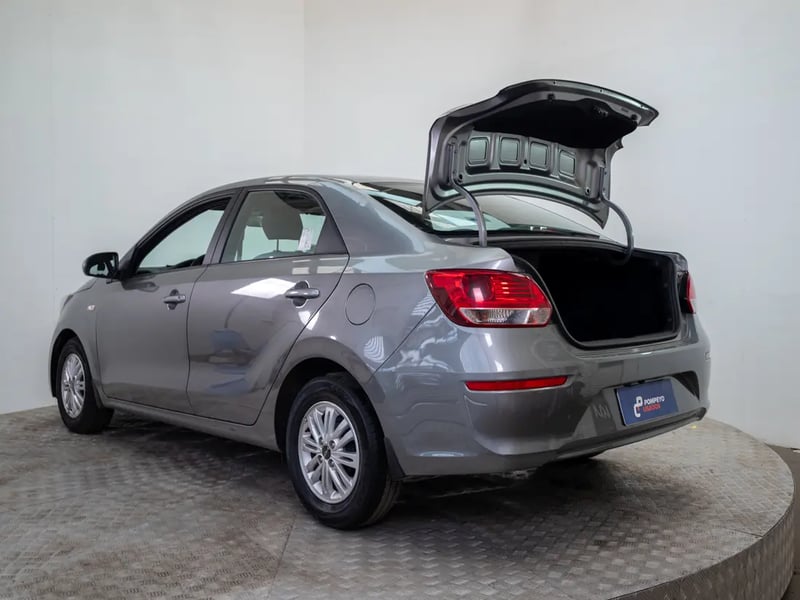 Kia SOLUTO 2024 - Imagen 10 de 20
